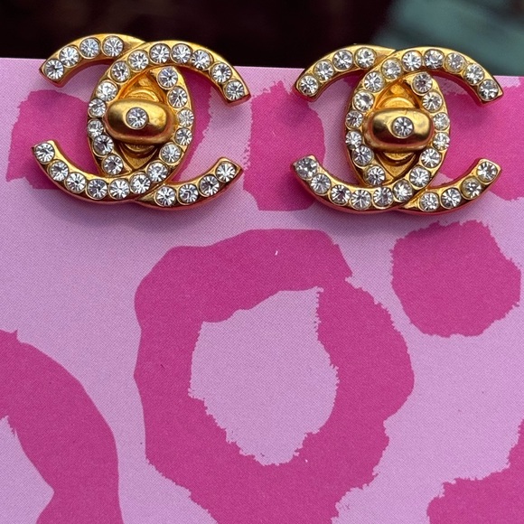 Vintage Chanel CC Turnlock Gold & Crystal Earrings - Picture 2 of 15